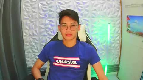 Snapshot of prince_harrison chatting on November 2025 05:24:02 PM prince_harrison online show from November 2025 05:24:02 PM