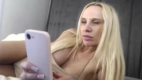 Snapshot of princeessa chatting on April 2026 08:20:02 PM princeessa online show from April 2026 08:20:02 PM