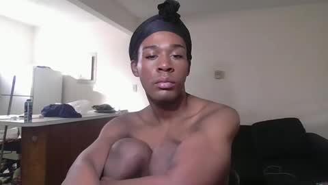 Snapshot of princeofmisfit chatting on November 2025 07:52:02 PM princeofmisfit online show from November 2025 07:52:02 PM