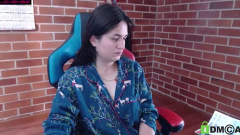 Snapshot of princesa_leia_zathur chatting on September 2025 01:25:02 PM Leia online show from September 2025 01:25:02 PM