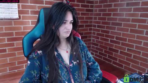 Snapshot of princesa_leia_zathur chatting on September 2025 01:26:02 PM Leia online show from September 2025 01:26:02 PM