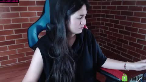 Snapshot of princesa_leia_zathur chatting on October 2025 01:23:02 PM Leia online show from October 2025 01:23:02 PM