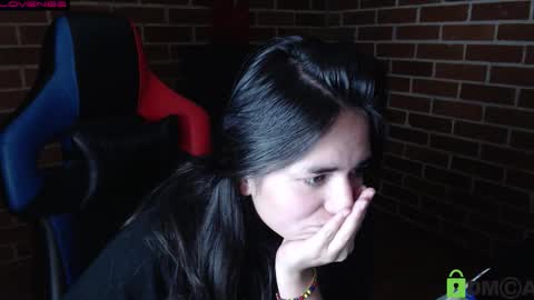 Snapshot of princesa_leia_zathur chatting on November 2025 01:29:01 AM Leia online show from November 2025 01:29:01 AM