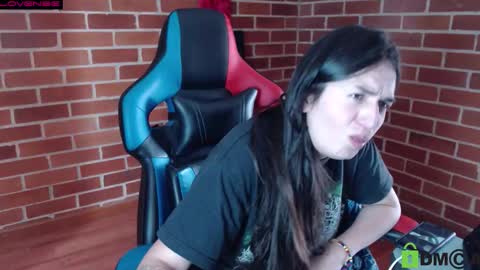 Snapshot of princesa_leia_zathur chatting on November 2025 06:54:02 PM Leia online show from November 2025 06:54:02 PM