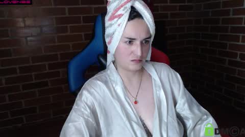 Snapshot of princesa_leia_zathur chatting on November 2025 11:37:02 PM Leia online show from November 2025 11:37:02 PM