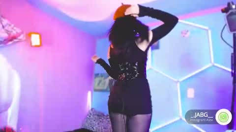 Beth   online show from October 2025 01:09:01 AM