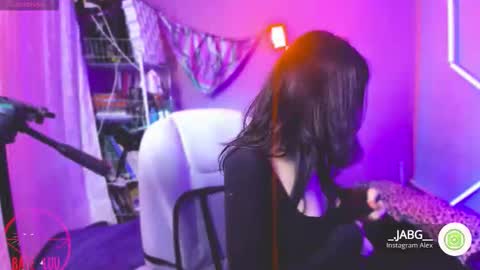 Beth   online show from October 2025 01:24:01 AM