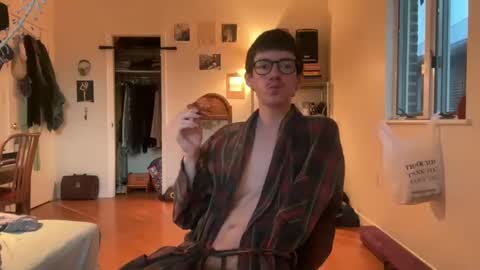 Peaches online show from January 2025 10:05:01 PM