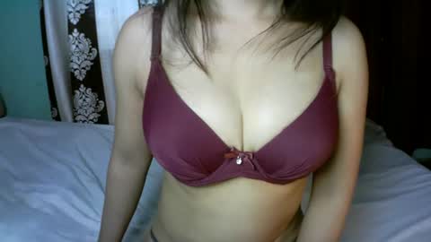 Snapshot of princess916446 chatting on November 2025 06:14:01 AM princess online show from November 2025 06:14:01 AM