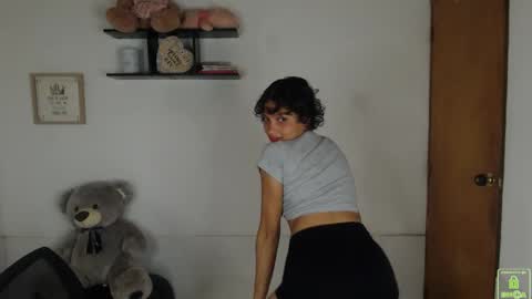 Snapshot of princess_an chatting on October 2025 06:52:02 PM An online show from October 2025 06:52:02 PM