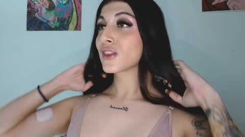 Sophie online show from March 2026 07:58:01 AM