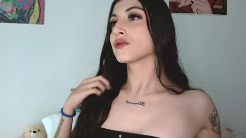 Snapshot of princess_ofyourdreams chatting on April 2026 11:19:01 AM Sophie online show from April 2026 11:19:01 AM