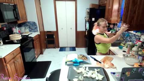 Princess Rose online show from October 2025 02:40:01 PM