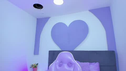 Snapshot of princess_skinny_ chatting on August 2026 03:23:02 AM Mia online show from August 2026 03:23:02 AM