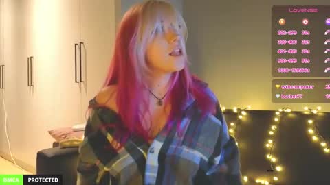 Yo Im Sofiee online show from March 2026 07:33:01 PM