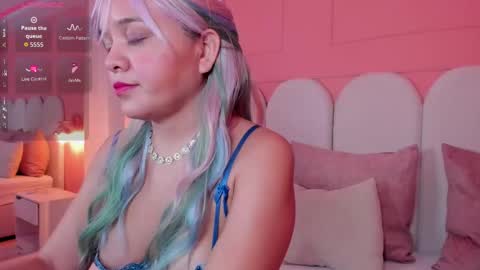 Snapshot of princessa_pariss chatting on September 2025 12:05:01 PM Paris online show from September 2025 12:05:01 PM
