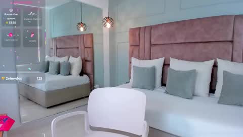 Snapshot of princessa_pariss chatting on November 2025 05:33:02 PM Paris online show from November 2025 05:33:02 PM