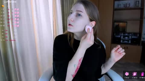 Snapshot of princessaalicc chatting on November 2025 08:02:02 AM princessaalicc online show from November 2025 08:02:02 AM