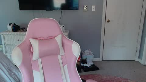 Snapshot of princesselysia99 chatting on August 2026 05:00:02 PM Princess Elysia online show from August 2026 05:00:02 PM
