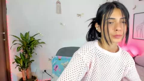 princessluna_14 online show from February 2026 09:09:02 PM