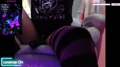 Snapshot of princesstyff chatting on November 2025 03:34:01 PM Tyff et Blast online show from November 2025 03:34:01 PM