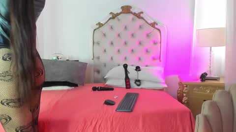 Marcela online show from February 2025 07:47:02 PM