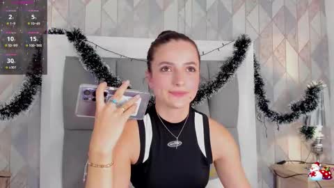 Snapshot of princsgirl_ chatting on December 2025 07:10:01 PM Marcela online show from December 2025 07:10:01 PM