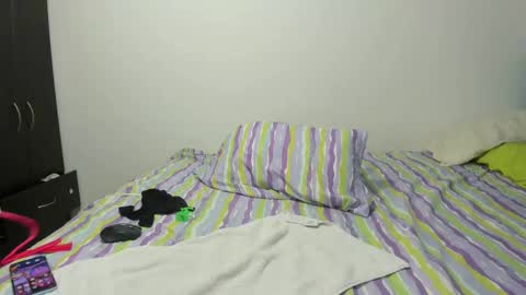 Snapshot of priscilasmiith25 chatting on February 2025 07:05:01 PM PriscilaSmiith online show from February 2025 07:05:01 PM