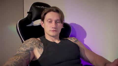 Oliver online show from November 2025 12:11:01 AM