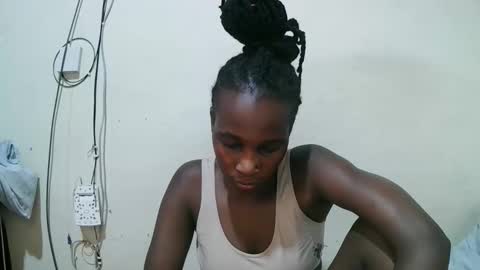 pritty_amber online show from May 2026 11:37:02 AM