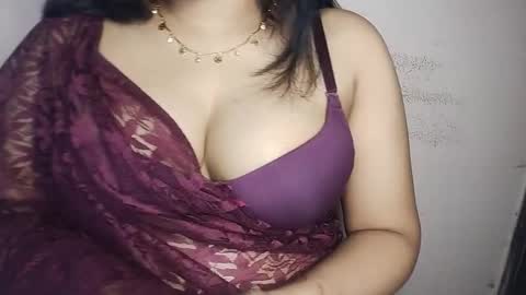 priyu_ online show from December 2025 02:22:01 PM