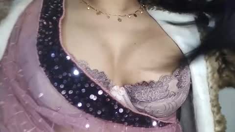 priyu_ online show from January 2026 10:14:02 PM