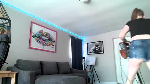 Properfuct online show from May 2026 10:15:02 PM