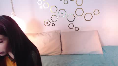 Adris  Juan online show from October 2025 02:11:02 AM