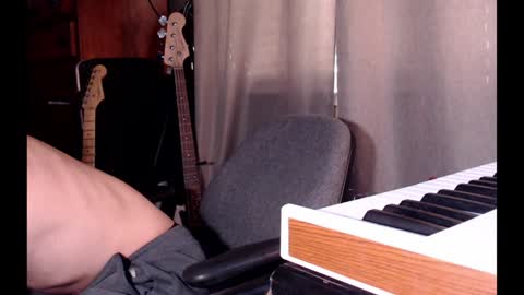 Snapshot of psilocipher chatting on December 2024 04:28:01 PM Sk8wave online show from December 2024 04:28:01 PM