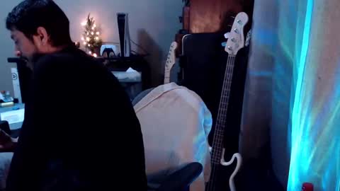 Snapshot of psilocipher chatting on February 2025 07:05:01 AM Sk8wave online show from February 2025 07:05:01 AM