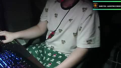 Snapshot of pt35l chatting on February 2025 03:58:01 AM your mysterious man online show from February 2025 03:58:01 AM