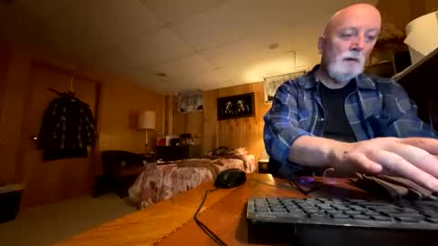 Snapshot of ptyhosefetish chatting on November 2025 04:05:01 AM ptyhosefetish online show from November 2025 04:05:01 AM