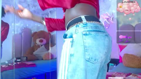 Snapshot of puca_eboony chatting on December 2025 04:56:01 PM pucca online show from December 2025 04:56:01 PM