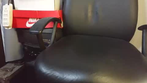 Snapshot of puky_mza chatting on April 2026 04:38:02 AM puky_mza online show from April 2026 04:38:02 AM