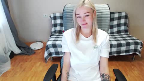 Snapshot of puma_ma chatting on October 2025 04:44:02 AM Polly online show from October 2025 04:44:02 AM