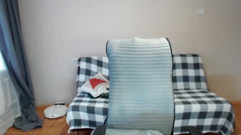 Polly online show from March 2026 05:35:01 AM