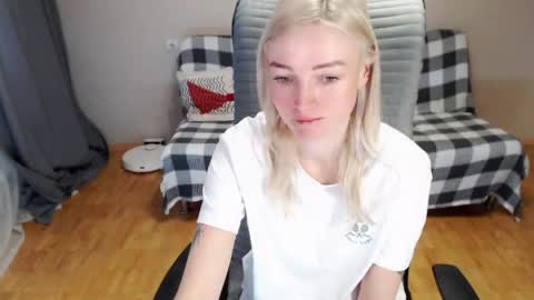 Polly online show from April 2026 06:07:02 AM