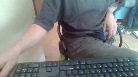 pup_y online show from October 2025 08:10:01 AM