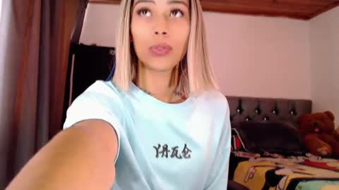 Snapshot of pupi_wolf chatting on September 2025 03:06:01 PM Cris online show from September 2025 03:06:01 PM