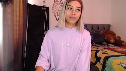 Snapshot of pupi_wolf chatting on October 2025 02:24:02 PM Cris online show from October 2025 02:24:02 PM