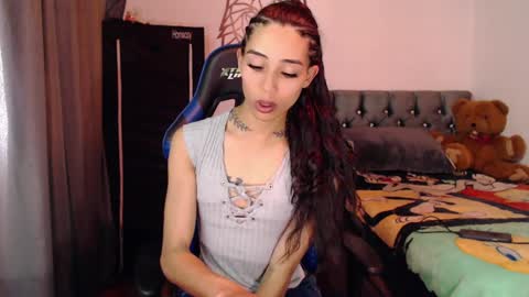 Snapshot of pupi_wolf chatting on October 2025 06:39:01 PM Cris online show from October 2025 06:39:01 PM