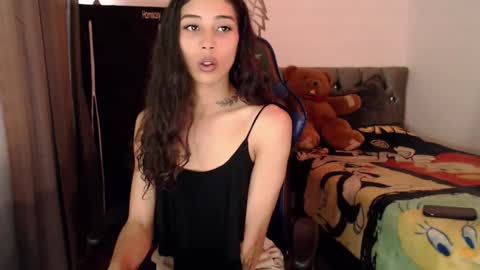 Snapshot of pupi_wolf chatting on October 2025 05:45:02 PM Cris online show from October 2025 05:45:02 PM