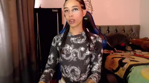 Snapshot of pupi_wolf chatting on October 2025 07:32:01 PM Cris online show from October 2025 07:32:01 PM