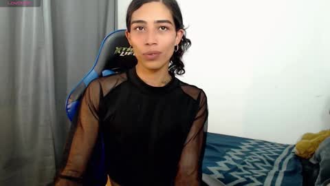 Snapshot of pupi_wolf chatting on February 2026 06:48:01 PM Cris online show from February 2026 06:48:01 PM